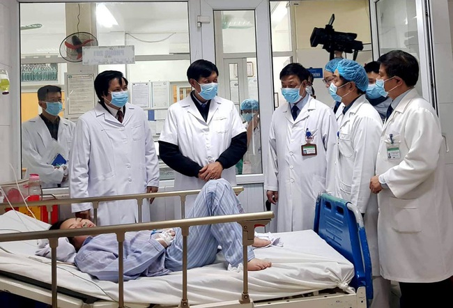 Bộ Y tế chỉ đạo khẩn cấp kiểm soát lây nhiễm nCoV tại các khoa liên quan trong bệnh viện - Ảnh 5.