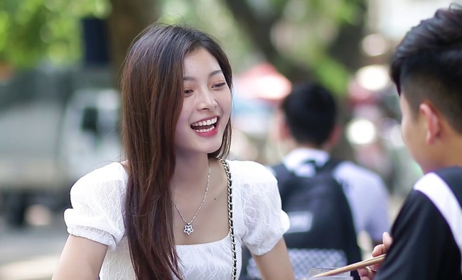 Được giám đốc yêu cầu lên công ty vứt hộ món đồ cho năm mới đỡ giông, cô thư ký hoảng hồn khi phát hiện bí mật nằm sau cánh tủ - Ảnh 1. Được giám đốc yêu cầu lên công ty vứt hộ món đồ cho năm mới đỡ giông, cô thư ký hoảng hồn khi phát hiện bí mật nằm sau cánh tủ - Ảnh 1.