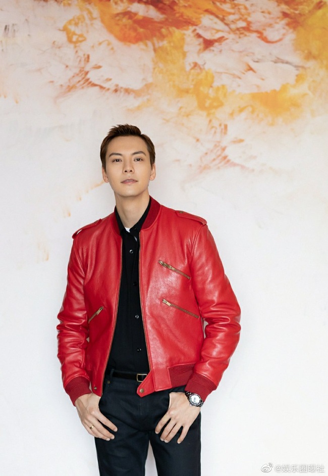 Giữa lúc "dịch bệnh Vũ Hán" bùng nổ, Trần Vỹ Đình đeo khẩu trang đi quay phỏng vấn show phát Giao thừa - Ảnh 9. Giữa lúc "dịch bệnh Vũ Hán" bùng nổ, Trần Vỹ Đình đeo khẩu trang đi quay phỏng vấn show phát Giao thừa - Ảnh 9.