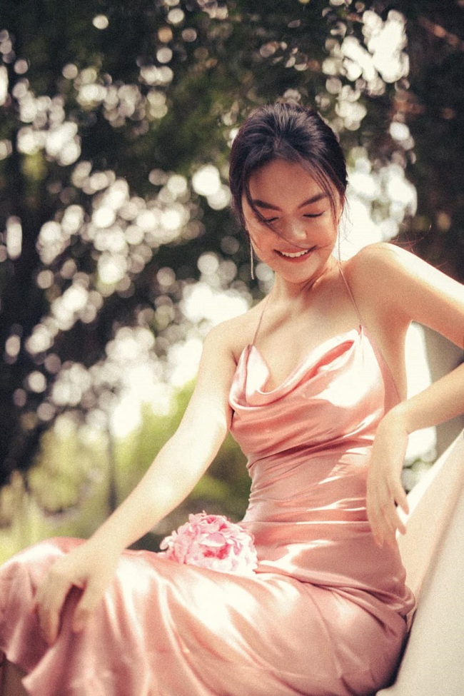 Phạm Quỳnh Anh: Bạn bè tôi toàn hỏi có phải quay lại với anh Quang Huy rồi không! - Ảnh 5. Phạm Quỳnh Anh: Bạn bè tôi toàn hỏi có phải quay lại với anh Quang Huy rồi không! - Ảnh 5.