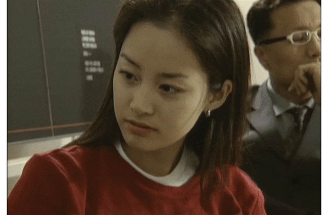 Loạt khoảnh khắc trong quá khứ của Kim Tae Hee được &quot;khui&quot; lại, cho thấy nhan sắc thực sự của &quot;ngọc nữ Kbiz&quot; - Ảnh 2.