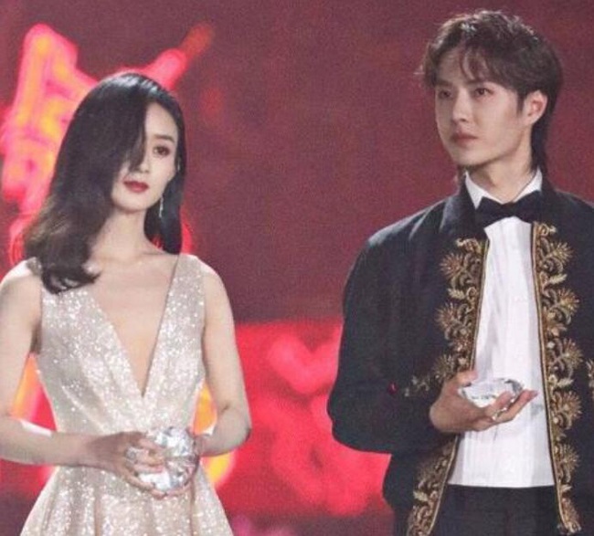 Triệu Lệ Dĩnh bị nhà văn nổi tiếng chỉ trích vì thân mật với Vương Nhất Bác dù đã có chồng con - Ảnh 4. Triệu Lệ Dĩnh bị nhà văn nổi tiếng chỉ trích vì thân mật với Vương Nhất Bác dù đã có chồng con - Ảnh 4.