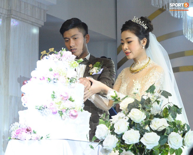 Cận cảnh nhan sắc xinh đẹp lộng lẫy của Nhật Linh - bà xã Văn Đức trong lễ cưới chỉ sau 5 tháng yêu nhau - Ảnh 16.