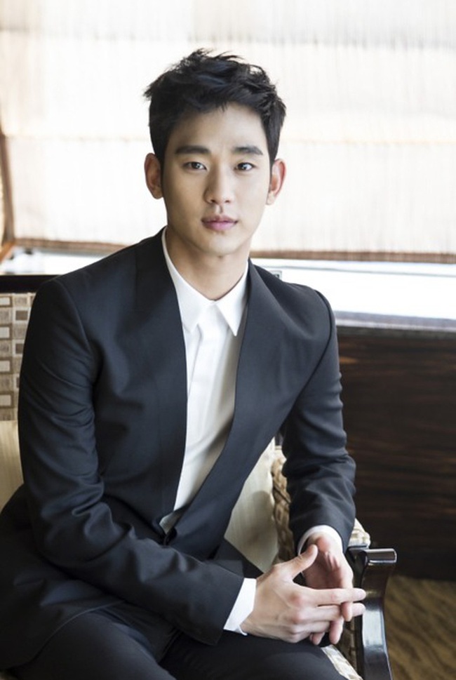 Trùm cuối cameo phim &quot;Crash Landing On You&quot; gọi tên Kim Soo Hyun: Hyun Bin và Son Ye Jin sắp gặp thêm rắc rối? - Ảnh 3.