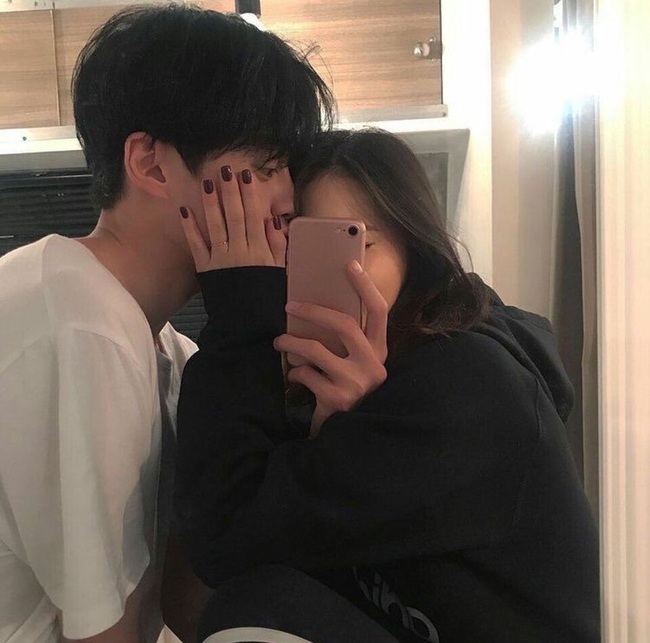 Y&ecirc;u bạn trai 5 năm xong nhận ra m&igrave;nh thiệt th&ograve;i về mặt trải nghiệm&hellip; &ldquo;giường chiếu&rdquo;, n&agrave;ng c&ocirc;ng sở quyết định &ldquo;kh&aacute;m ph&aacute;&rdquo; nam đồng nghiệp - Ảnh 1.