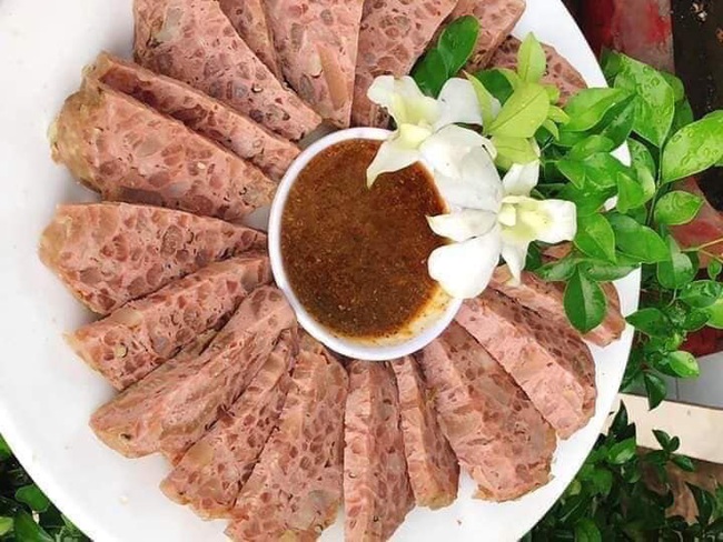 Cận Tết, loạn giá giò bê, giò gân bò: Chỉ dẫn bà nội trợ cách chọn &quot;chuẩn&quot; không pha tạp thịt lợn và hóa chất tạo mùi - Ảnh 6.