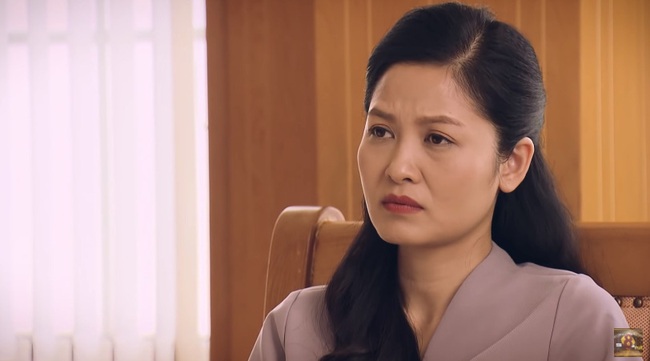 "Sinh tử" tập 45: Chí Nhân ghen ra mặt, cảnh cáo Quỳnh Nga chuyện đi tiếp khách cho Việt Anh - Ảnh 7. "Sinh tử" tập 45: Chí Nhân ghen ra mặt, cảnh cáo Quỳnh Nga chuyện đi tiếp khách cho Việt Anh - Ảnh 7.