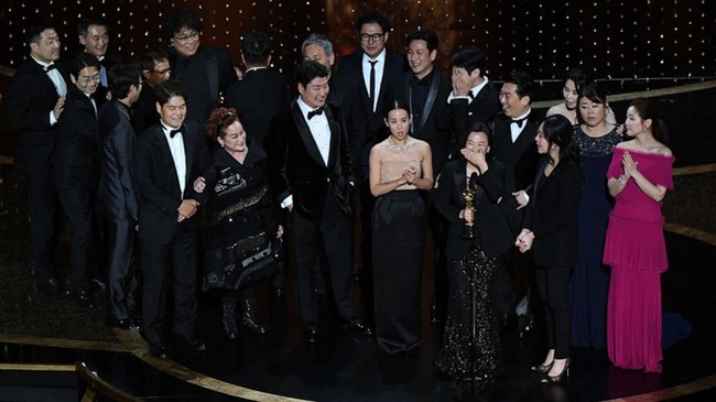Tăng Thanh Hà, Ngô Thanh Vân cùng hàng loạt sao Việt vỡ òa với 4 chiến thắng của &quot;Ký sinh trùng&quot; tại Oscar 2020 - Ảnh 3.