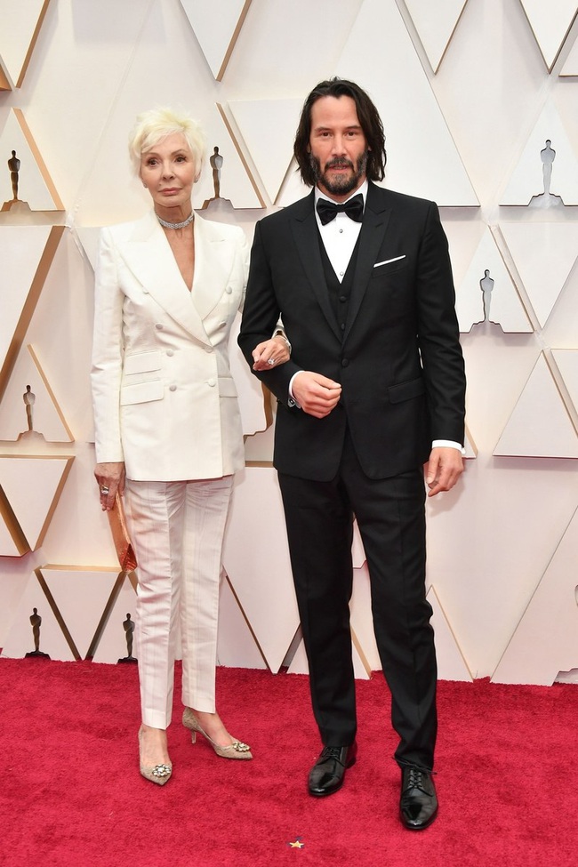 Không phải bạn gái, đây mới là người phụ nữ đặc biệt mà tài tử &quot;Ma Trận&quot; Keanu Reeves sánh bước cùng trên thảm đỏ Oscar 2020 - Ảnh 2.