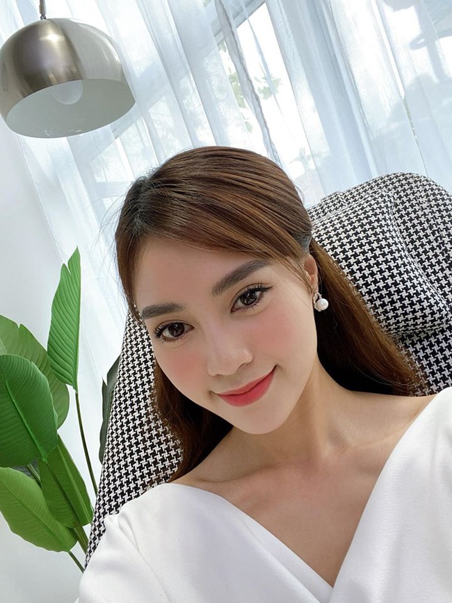 Soi nhất cử nhất động của sao Việt 10/2 - Ảnh 11.