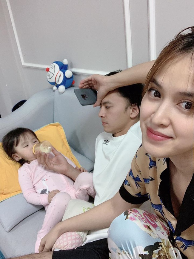 Soi nhất cử nhất động của sao Việt 10/2 - Ảnh 8.