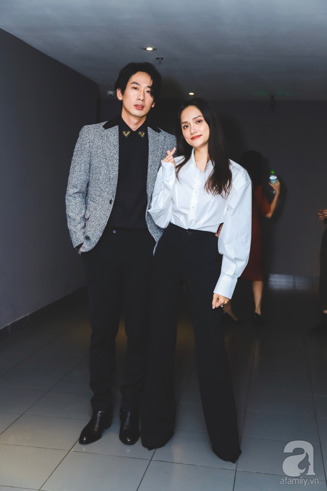 Hương Giang ăn mặc đơn giản xuất hiện tình cảm bên "mỹ nam" Tuấn Trần - Ảnh 2. Hương Giang ăn mặc đơn giản xuất hiện tình cảm bên "mỹ nam" Tuấn Trần - Ảnh 2.