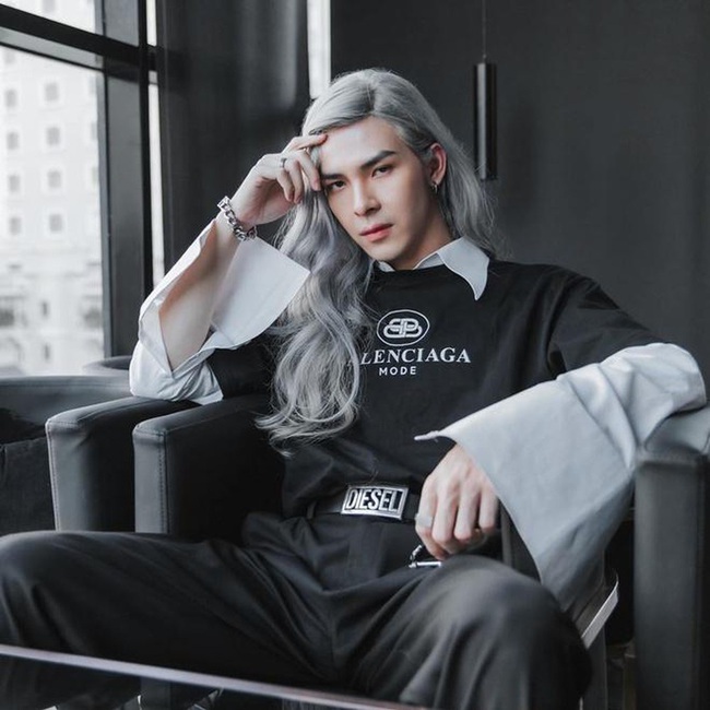 Giữa tâm bão "đạo nhái" Denis Đặng tiếp tục gây tò mò với vai trò giám đốc sáng tạo MV cổ trang mới của Orange - Ảnh 7. Giữa tâm bão "đạo nhái" Denis Đặng tiếp tục gây tò mò với vai trò giám đốc sáng tạo MV cổ trang mới của Orange - Ảnh 7.