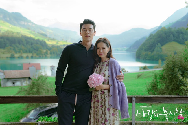 &quot;Crash Landing On You&quot;: Bộ ảnh siêu ngọt ngào của Hyun Bin và Son Ye Jin, tiết lộ ý nghĩa loài hoa xuất hiện ở cuối phim - Ảnh 15.