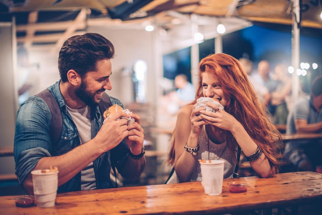 4 kiểu đàn ông "bước ra từ Tinder" khiến hội chị em vừa thất vọng, vừa sợ đến phát ngất! - Ảnh 2. 4 kiểu đàn ông "bước ra từ Tinder" khiến hội chị em vừa thất vọng, vừa sợ đến phát ngất! - Ảnh 2.