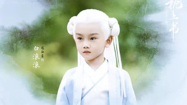 "Tam sinh tam thế Chẩm thượng thư": Lộ diện con trai của Phượng Cửu - Đ&ocirc;ng Hoa, vừa sinh ra t&oacute;c đ&atilde; trắng giống hệt cha  - Ảnh 4.