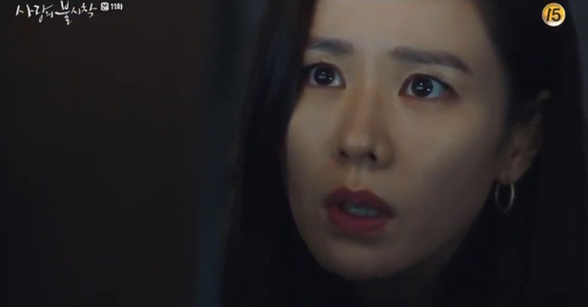 &quot;Crash Landing On You&quot; tập 11: Son Ye Jin bị truy sát, Hyun Bin hóa anh hùng giải cứu &quot;chị đẹp&quot; - Ảnh 9.