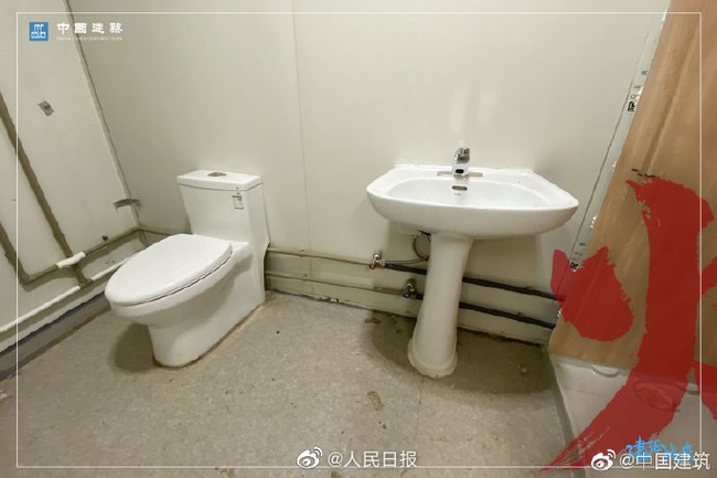 Bệnh viện chuyên trị corona tại Vũ Hán chính thức hoạt động từ hôm nay: Thành quả từ 10 ngày 10 đêm làm việc liên tục của hàng nghìn công nhân - Ảnh 11. Bệnh viện chuyên trị corona tại Vũ Hán chính thức hoạt động từ hôm nay: Thành quả từ 10 ngày 10 đêm làm việc liên tục của hàng nghìn công nhân - Ảnh 11.
