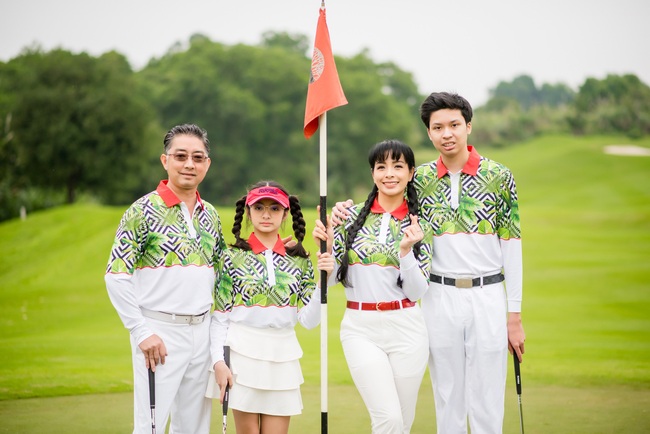 Không ở nhà tránh Corona, chị em chân dài Thúy Hằng - Thúy Hạnh còn lôi kéo cả gia đình đi du xuân theo cách đặc biệt này  - Ảnh 5.