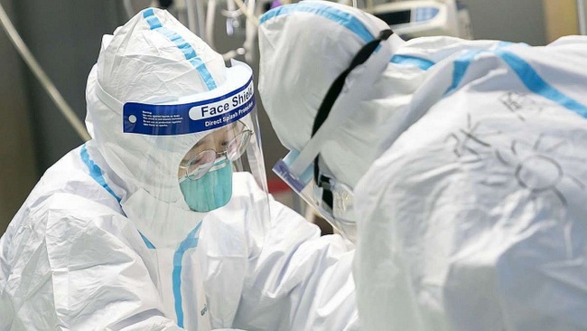 Tin vui: Trung Quốc chính thức tuyên bố tỷ lệ tử vong do virus corona đang bị khống chế mạnh - Ảnh 1.