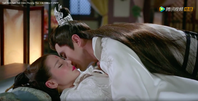"Tam sinh tam thế Chẩm thượng thư": Clip cảnh n&oacute;ng g&acirc;y đỏ mặt của Đ&ocirc;ng Hoa - Phượng Cửu, c&oacute; cả m&agrave;n sờ soạng cởi &aacute;o - Ảnh 7.