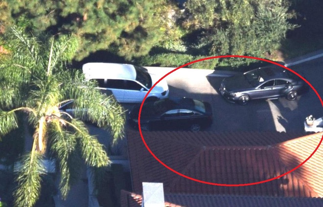 Vừa có tin Brad Pitt đòi ly hôn bằng được, lại thấy xe đỗ ngay trước cửa nhà Angelina Jolie - Ảnh 1.