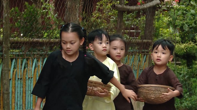 Bố con MC Hồng Ph&uacute;c mang tiếng xấu v&igrave; lỡ h&agrave;nh hạ c&aacute;c cặp bố con kh&aacute;c của Bố ơi - Ảnh 5.
