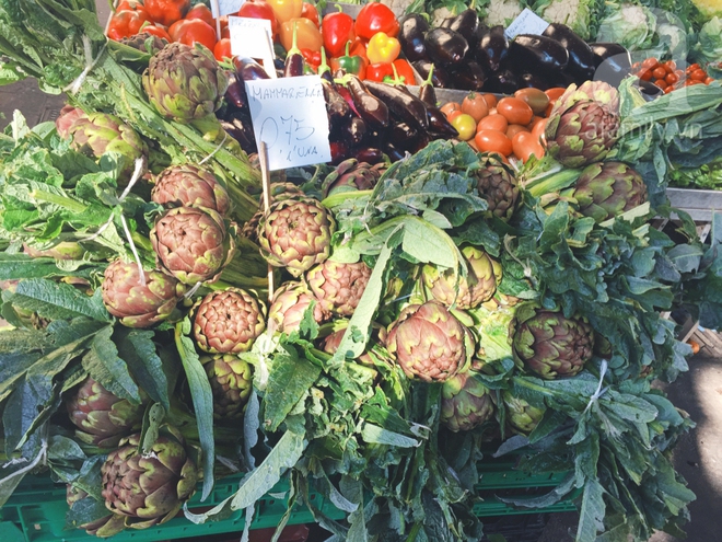 Trải nghiệm của cô gái Việt trên đất Ý: đi chợ nông dân mua rau quả, được khuyến mại niềm vui - Ảnh 7.