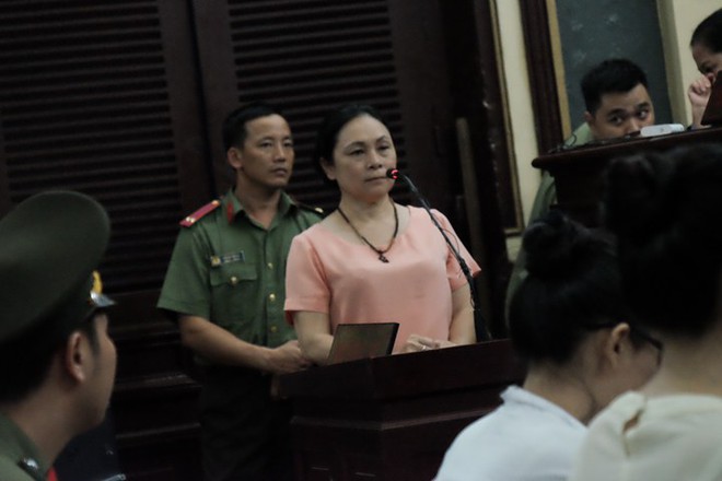 Vụ lừa đảo 16,5 tỷ đồng: Đối chất gay cấn giữa nhân chứng bí ẩn Nguyễn Mai Phương và những người liên quan tại Tòa - Ảnh 5.
