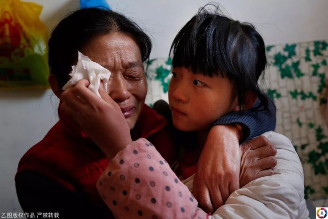 “Con không muốn trở thành gánh nặng của bố mẹ, không có con thì vẫn còn anh và em mà, bé gái 14 tuổi muốn từ bỏ trị bệnh vì gia đình quá nghèo - Ảnh 11. “Con không muốn trở thành gánh nặng của bố mẹ, không có con thì vẫn còn anh và em mà, bé gái 14 tuổi muốn từ bỏ trị bệnh vì gia đình quá nghèo - Ảnh 11.