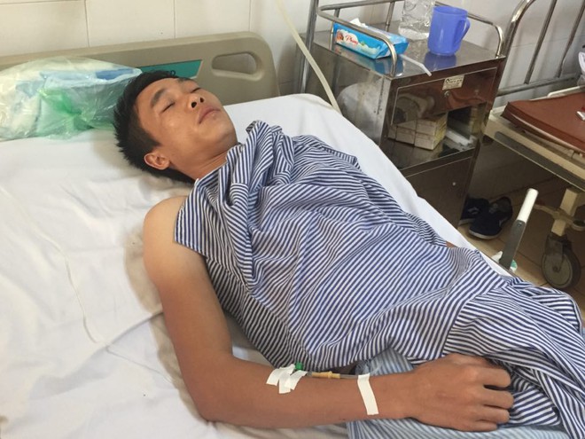 Nghi án cặp vợ chồng bị cướp 500 triệu giữa đường: “Vợ chồng tôi giằng co với tên cướp suốt 10 phút” - Ảnh 3. Nghi án cặp vợ chồng bị cướp 500 triệu giữa đường: “Vợ chồng tôi giằng co với tên cướp suốt 10 phút” - Ảnh 3.