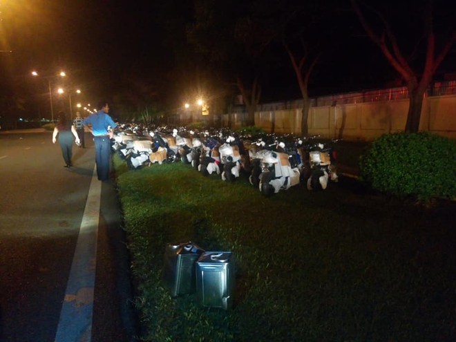 Cháy dữ dội tại khu công nghiệp ngay sát sân bay quốc tế Nội Bài - Ảnh 7. Cháy dữ dội tại khu công nghiệp ngay sát sân bay quốc tế Nội Bài - Ảnh 7.