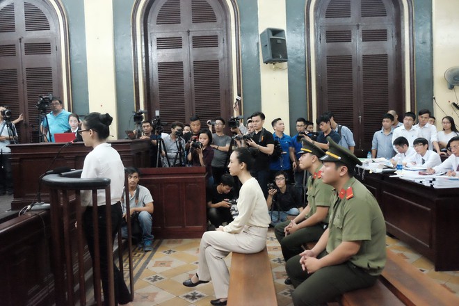 Vụ lừa đảo 16,5 tỷ đồng: Đối chất gay cấn giữa nhân chứng bí ẩn Nguyễn Mai Phương và những người liên quan tại Tòa - Ảnh 17.
