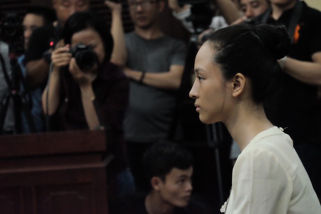Vụ lừa đảo 16,5 tỷ đồng: Đối chất gay cấn giữa nhân chứng bí ẩn Nguyễn Mai Phương và những người liên quan tại Tòa - Ảnh 14.