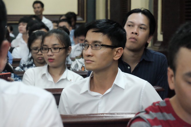 Vụ lừa đảo 16,5 tỷ đồng: Đối chất gay cấn giữa nhân chứng bí ẩn Nguyễn Mai Phương và những người liên quan tại Tòa - Ảnh 15.