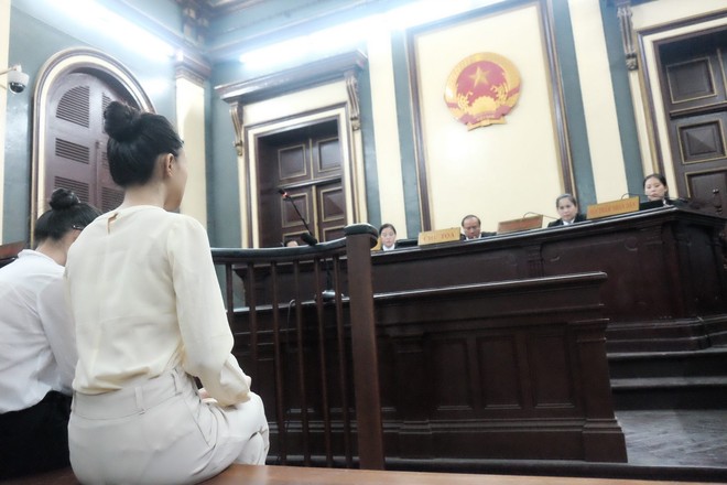 Vụ lừa đảo 16,5 tỷ đồng: Đối chất gay cấn giữa nhân chứng bí ẩn Nguyễn Mai Phương và những người liên quan tại Tòa - Ảnh 3.