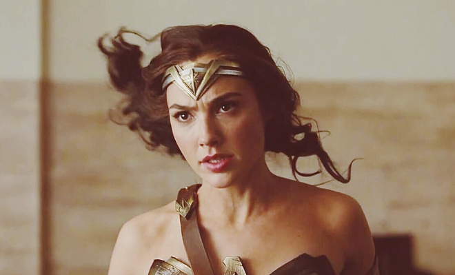 Wonder Woman trở lại xinh như mộng đốn tim khán giả - Ảnh 10.