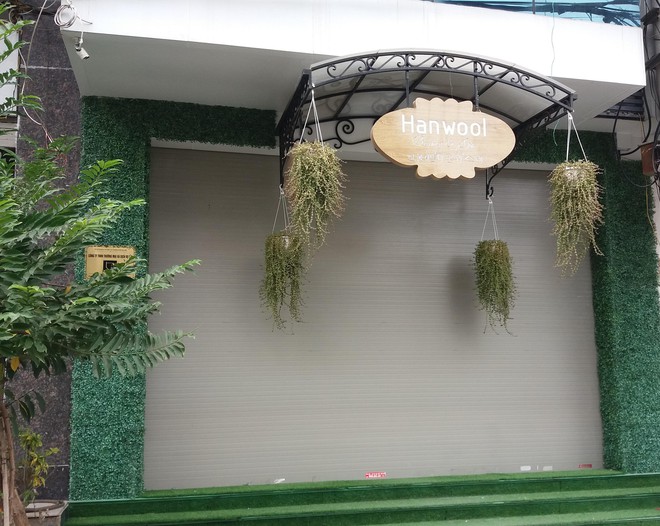 Quý bà bị thu giữ lô hàng mỹ phẩm 11 tỷ hiện đang im lặng hay mất tích? - Ảnh 7. Quý bà bị thu giữ lô hàng mỹ phẩm 11 tỷ hiện đang im lặng hay mất tích? - Ảnh 7.