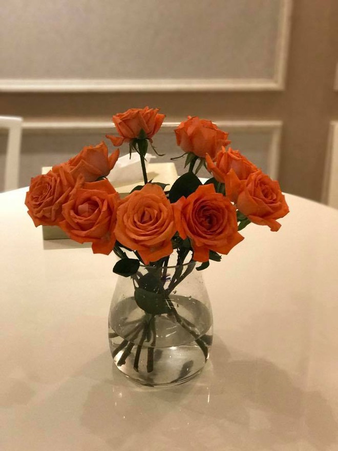 Ngắm căn hộ góc nào cũng lãng mạn và ngọt ngào với hoa tươi của hoa hậu Phạm Hương - Ảnh 11.
