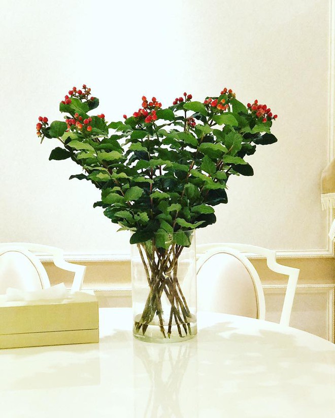 Ngắm căn hộ góc nào cũng lãng mạn và ngọt ngào với hoa tươi của hoa hậu Phạm Hương - Ảnh 12.