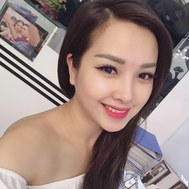 Single mom xinh đẹp kể về những ngày đi diễn kiệt sức để kiếm tiền, con ở nhà gọi ông bà là bố mẹ - Ảnh 2.