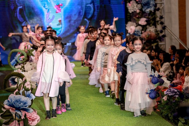 Thế giới kì diệu sau tủ áo - Chương trình biểu diễn thời trang kết hợp nhạc kịch đầu tiên dành cho trẻ em tại Việt Nam - Ảnh 4.