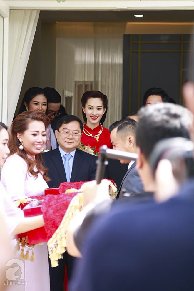 Toàn cảnh đám cưới được bảo vệ nghiêm ngặt của Đặng Thu Thảo với doanh nhân Trung Tín - Ảnh 7.