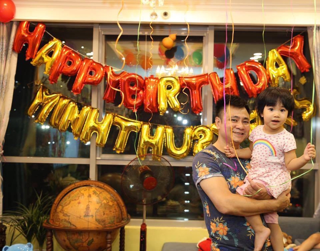 Qua bão scandal, bà xã Xuân Bắc trẻ trung đến dự sinh nhật con gái Tự Long - Ảnh 12.