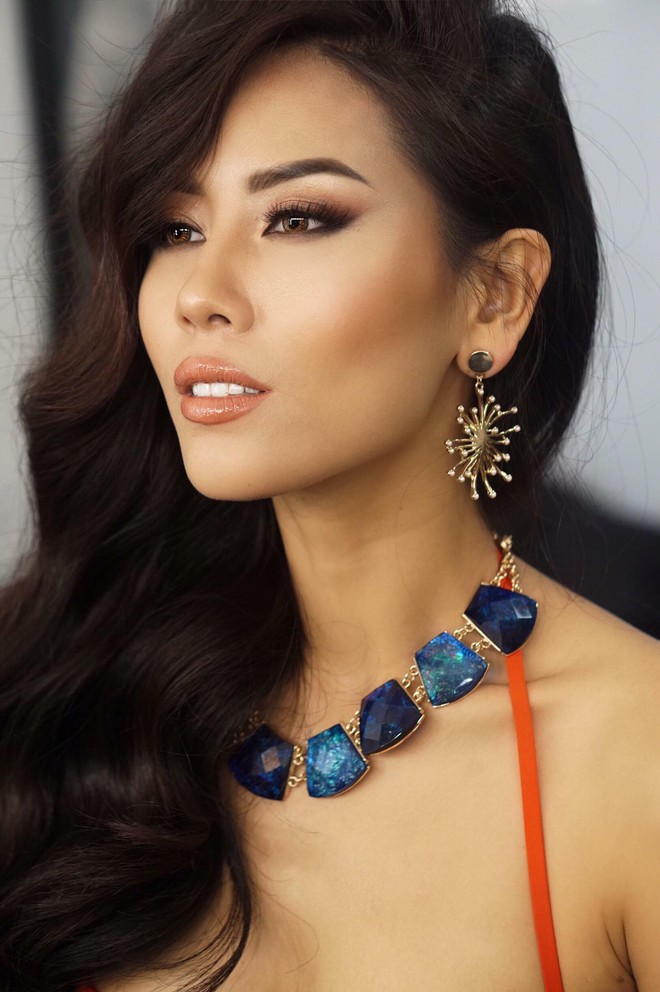 Đặt chân sang Mỹ tham dự Miss Universe 2017, Nguyễn Thị Loan đã mắc lỗi trang phục ngay ngày đầu tiên - Ảnh 1.