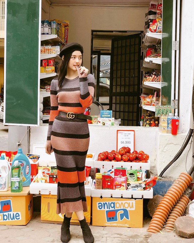Street style sao Việt: Kỳ Duyên khoe chân dài bất tận, Angela Phương Trinh mặc váy xinh nhưng lại ngồi kém duyên - Ảnh 13.