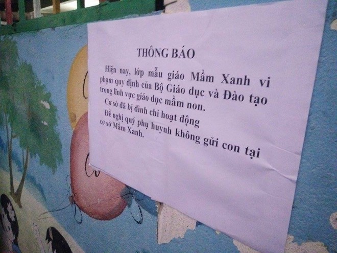 Vụ bảo mẫu bạo hành hàng chục trẻ nhỏ: Đình chỉ cơ sở Mầm Xanh, người dân bức xúc vây kín xung quanh - Ảnh 3.