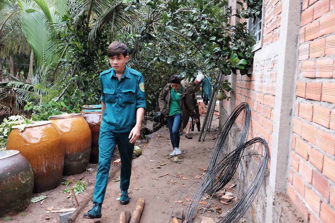 Bão Tembin: Bến Tre bắt đầu mưa lớn, một số người dân lên Sài Gòn tránh bão - Ảnh 2.