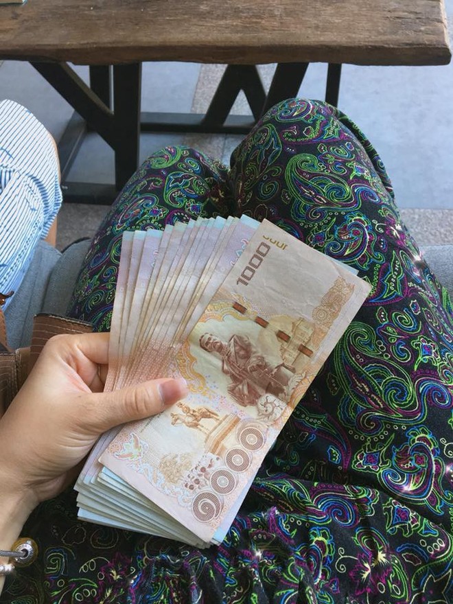 Tuần trăng mật bão táp của vợ chồng son: Sang Thái du hí nhưng quên ví, suýt phải trải áo xin tiền giữa Bangkok - Ảnh 6.