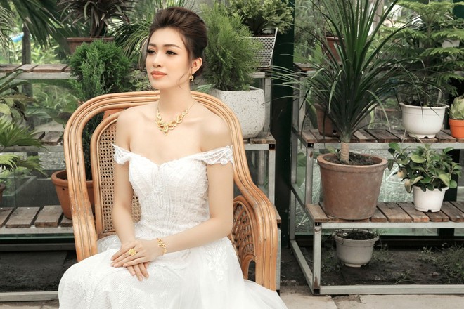Tạm dừng Hoa hậu Hoàn vũ, Á hậu Lệ Hằng hóa cô dâu yêu kiều - Ảnh 7.
